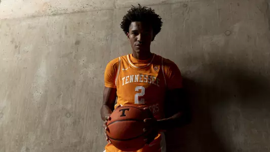 KNOXVILLE, TN - October 12, 2022 - Forward Julian Phillips #2 of the Tennessee Volunteers portrait taken during 2022 Photo Day at Thompson-Boling Arena in Knoxville, TN. Photo By Andrew Ferguson/Tennessee Athletics