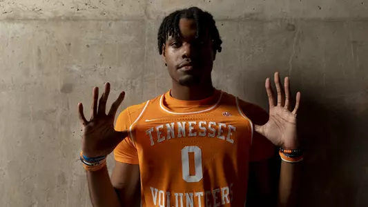 KNOXVILLE, TN - October 12, 2022 - Forward Jonas Aidoo #0 of the Tennessee Volunteers portrait taken during 2022 Photo Day at Thompson-Boling Arena in Knoxville, TN. Photo By Andrew Ferguson/Tennessee Athletics