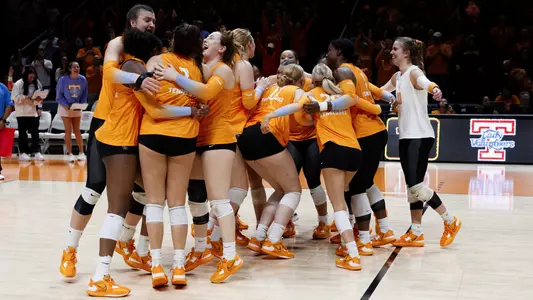KNOXVILLE, TN - November 11, 2022 - The Tennessee Lady Volunteers during the game between the Georgia Bulldogs and the Tennessee Lady Volunteers at Thompson?Boling Arena in Knoxville, TN. Photo By Emma Corona/Tennessee Athletics
