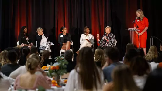 KNOXVILLE, TN - September 26, 2022 - LVFL panelists, Benita Fitzgerald Mosley, Holly Warlick, Andraya Carter, India Chiles, Joan Cronan and Brittany Tarwater during the 2022 Lady Vol Leadership Summitt taken in Knoxville, TN. Photo By Kate Luffman/Tennessee Athletics