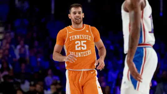 PARADISE ISLAND, BS - November 25, 2022 - Guard Santiago Vescovi #25 of the Tennessee Volunteers during the Battle 4 Atlantis game between the Kansas Jayhawks and the Tennessee Volunteers at the Imperial Arena in Paradise Island, Bahamas. Photo By Andrew Ferguson/Tennessee Athletics