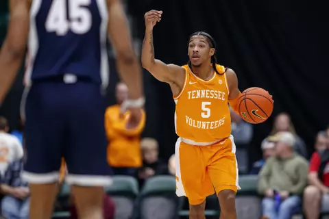 FRISCO, TX - October 28, 2022 - Guard Zakai Zeigler #5 of the Tennessee Volunteers during the Legends of Basketball Classic exhibition game between the Tennessee Volunteers and the Gonzaga Bulldogs at the Comerica Center in Frisco, TX. Photo By Ian Cox/Tennessee Athletics