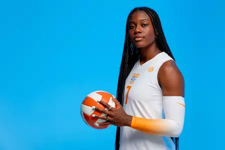 KNOXVILLE, TN - July 19, 2022 - Middle blocker Morgahn Fingall #7 of the Tennessee Lady Volunteers portrait taken during 2022 Volleyball Photo Day in Knoxville, TN. Photo By Andrew Ferguson/Tennessee Athletics