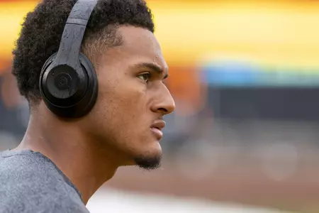 Alontae Taylor warmup