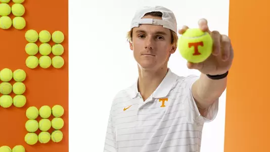 KNOXVILLE, TN - 2022.01.04 - Photo Day