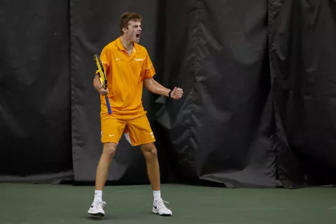 KNOXVILLE, TN - January 29, 2021 - Johannus Monday of the Tennessee Volunteers before the game between the Notre Dame Fighting Irish and the Tennessee Volunteers at Goodfriend Tennis Center in Knoxville, TN. Photo By Caleb Jones/Tennessee Athletics