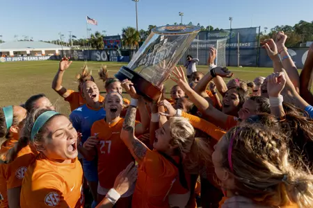 ORANGE BEACH, AL - 2021.11.07 - Tennessee vs. Arkansas