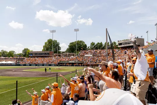 KNOXVILLE, TN - 2022.06.11 - Tennessee vs. Notre Dame