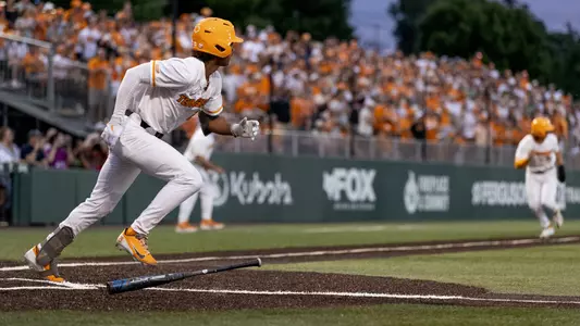 KNOXVILLE, TN - 2022.06.10 - Tennessee vs. Notre Dame