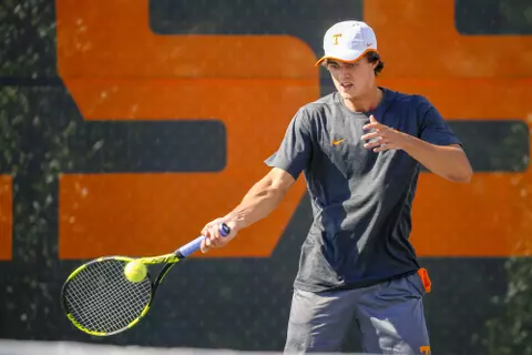 KNOXVILLE, TN - SEPTEMBER 18, 2018 - Adam Walton of the Tennessee Volunteers during practice at Barksdale Stadium in Knoxville, TN. Photo By Maury Neipris/Tennessee Athletics