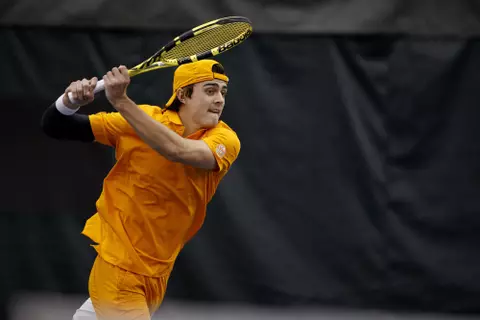 KNOXVILLE, TN - January 29, 2021 - Adam Walton of the Tennessee Volunteers during the game between the Notre Dame Fighting Irish and the Tennessee Volunteers at Goodfriend Tennis Center in Knoxville, TN. Photo By Caleb Jones/Tennessee Athletics