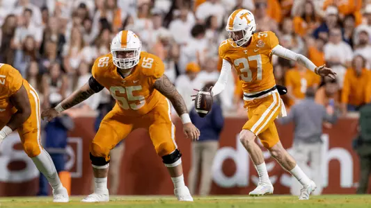 KNOXVILLE, TN - 2021.10.16 - Tennessee vs. Ole Miss