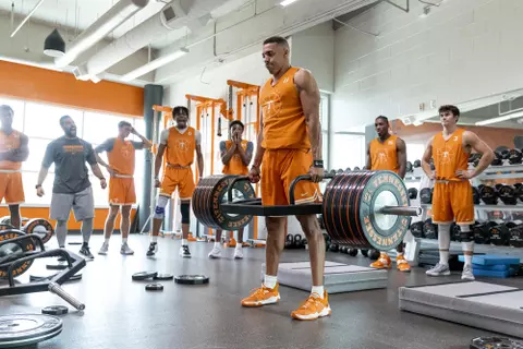 KNOXVILLE, TN - August 02, 2022 - Guard Tyreke Key #4 of the Tennessee Volunteers during strength training at Pratt Pavilion in Knoxville, TN. Photo By Andrew Ferguson/Tennessee Athletics