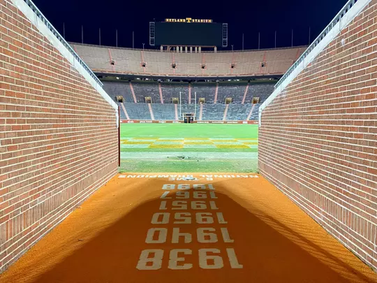 Neyland at Night