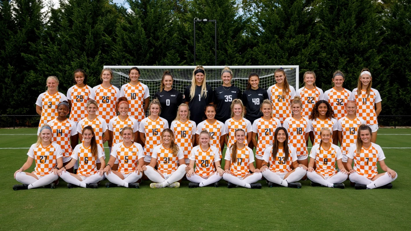 KNOXVILLE, TN - 2022.09.09 - Tennessee 2022 Soccer Team Photo