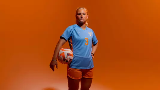 KNOXVILLE, TN - August 01, 2022 - Defender Abbey Burdette #3 of the Tennessee Lady Volunteers portrait taken during 2022 Soccer Photo Day in Knoxville, TN. Photo By Andrew Ferguson/Tennessee Athletics