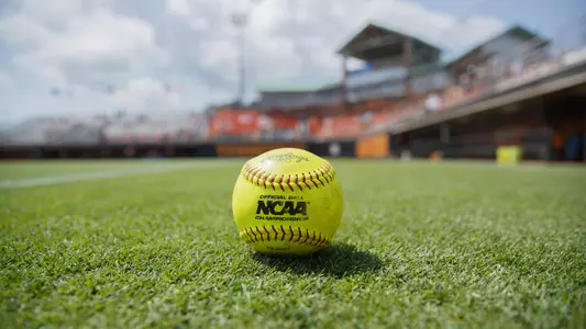 KNOXVILLE, TN - May 21, 2022 - NCAA softball before the 2022 NCAA Softball tournament regional game between the Oregon State Beavers and the Tennessee Lady Volunteers at Sherri Parker Lee Stadium in Knoxville, TN. Photo By Emma Corona/Tennessee Athletics