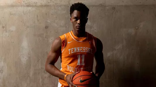KNOXVILLE, TN - October 12, 2022 - Forward Tobe Awaka #11 of the Tennessee Volunteers portrait taken during 2022 Photo Day at Thompson-Boling Arena in Knoxville, TN. Photo By Andrew Ferguson/Tennessee Athletics