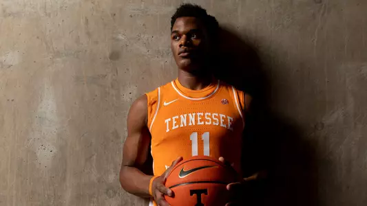 KNOXVILLE, TN - October 12, 2022 - Forward Tobe Awaka #11 of the Tennessee Volunteers portrait taken during 2022 Photo Day at Thompson-Boling Arena in Knoxville, TN. Photo By Andrew Ferguson/Tennessee Athletics