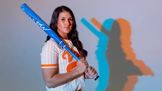 KNOXVILLE, TN - January 19, 2023 - Infielder Camryn Sarvis #16 of the Tennessee Lady Volunteers portrait taken during 2023 softball Photo Day in Knoxville, TN. Photo By Andrew Ferguson/Tennessee Athletics