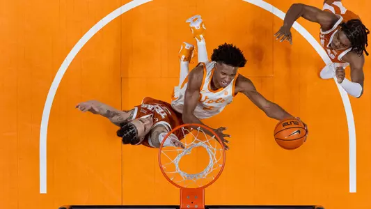 KNOXVILLE, TN - January 28, 2023 - Forward Julian Phillips #2 of the Tennessee Volunteers during the SEC/Big 12 Challenge game between the Texas Longhorns and the Tennessee Volunteers at Thompson?Boling Arena in Knoxville, TN. Photo By Andrew Ferguson/Tennessee Athletics