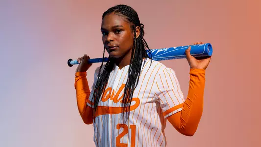KNOXVILLE, TN - January 19, 2023 - Outfielder Shakara Goodloe #21 of the Tennessee Lady Volunteers portrait taken during 2023 softball Photo Day in Knoxville, TN. Photo By Andrew Ferguson/Tennessee Athletics