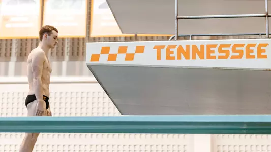 KNOXVILLE, TN - November 18, 2022 - Bryden Hattie of the Tennessee Volunteers during Day 2 preliminary session of the Tennessee Invitational at Allan Jones Intercollegiate Aquatic Center in Knoxville, TN. Photo By Ian Cox/Tennessee Athletics