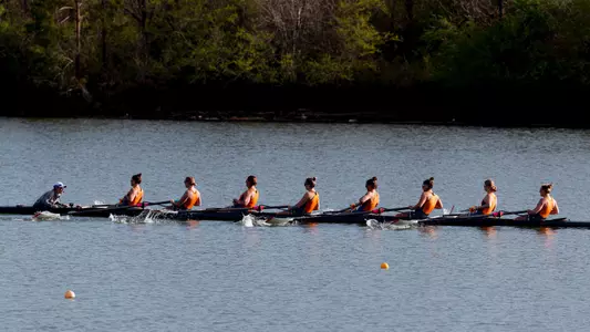 OAK RIDGE, TN - April 01, 2023 - Abigail Bacci, Kate Schildmeyer, Casey Chronister, Beatrice Bernard, Alex Pidgeon, Riley Ferdelman, Paige Reymann, Sheya Lavin, and Haley Savastano of the Tennessee Lady Volunteers during a tri-meet between the Tennessee Lady Volunteers, Alabama Crimson Tide, and Oklahoma Sooners at Melton Hill Lake in Knoxville, TN. Photo By Andrew Ferguson/Tennessee Athletics
