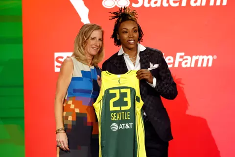 NEW YORK, NY - April 10, 2023 - Commissioner of the WNBA Cathy Engelbert and LFVL Jordan Horston with Holly Rowe during ESPN interview after being drafted to the Seattle Storm during the 2023 WNBA Draft at Spring Studios in New York City, New York. Mandatory Copyright Notice: Copyright 2023 NBAE (Photo by Catalina Fragoso/NBAE via Getty Images)