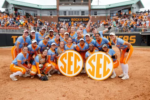 KNOXVILLE, TN - May 06, 2023 - The Tennessee Lady Volunteers after winning the SEC Regular Season title game between the South Carolina Gamecocks and the Tennessee Lady Volunteers at Sherri Parker Lee Stadium in Knoxville, TN. Photo By Emma Corona/Tennessee Athletics