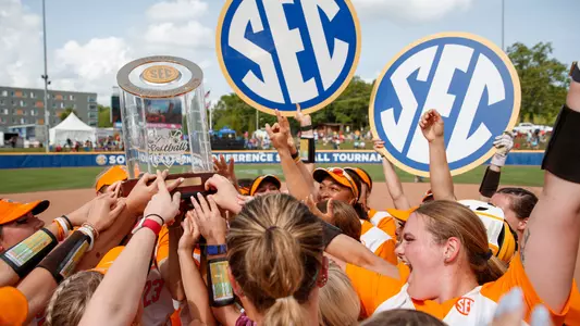 Tennessee softball celebrates winning the 2023 SEC Softball Tournament.
