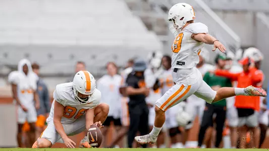 Jackson Ross (left), Charles Campbell (right) - 2023 Preseason Scrimmage