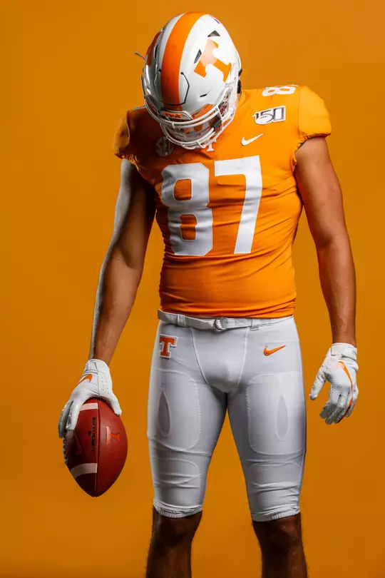KNOXVILLE, TN - JULY 18, 2019 - Tight end Jacob Warren #87 of the Tennessee Volunteers during the 2019 Football Photo Day at Anderson Training Center in Knoxville, TN. Photo By Caleb Jones/Tennessee Athletics