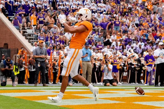 KNOXVILLE, TN - September 18, 2021 - Tight end Jacob Warren #87 of the Tennessee Volunteers during the game between the Tennessee Tech Golden Eagles and the Tennessee Volunteers at Neyland Stadium in Knoxville, TN. Photo By Andrew Ferguson/Tennessee Athletics
