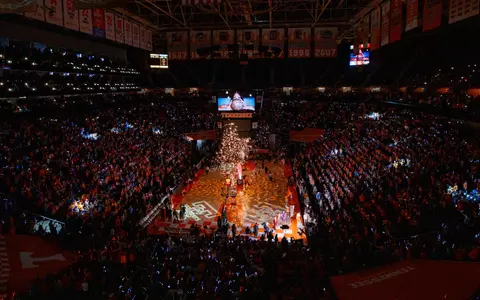 Crowd shot vs. UConn