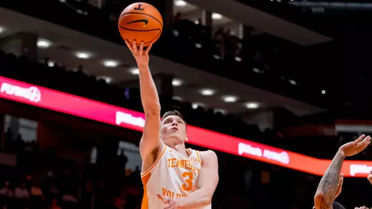 KNOXVILLE, TN - November 14, 2023 - Guard Dalton Knecht #3 of the Tennessee Volunteers during the game between the Wofford Terriers and the Tennessee Volunteers at Food City Center in Knoxville, TN. Photo By Andrew Ferguson/Tennessee Athletics