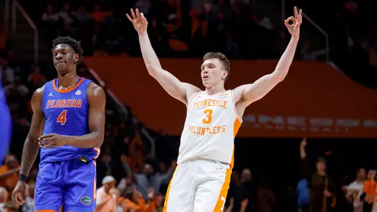 KNOXVILLE, TN - January 16, 2024 - Guard Dalton Knecht #3 of the Tennessee Volunteers during the game between the Florida Gators and the Tennessee Volunteers at Food City Center in Knoxville, TN. Photo By Ian Cox/Tennessee Athletics