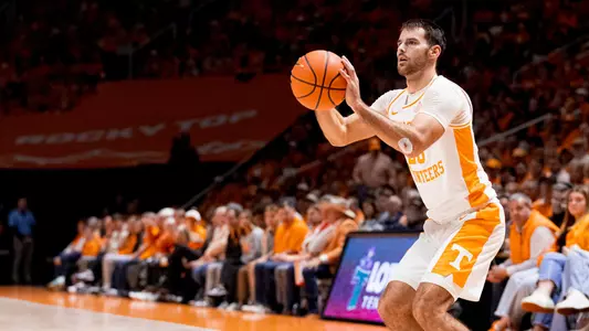 KNOXVILLE, TN - January 20, 2024 - Guard Santiago Vescovi #25 of the Tennessee Volunteers during the game between the Alabama Crimson Tide and the Tennessee Volunteers at Food City Center in Knoxville, TN. Photo By Andrew Ferguson/Tennessee Athletics