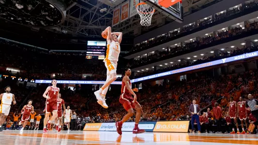 KNOXVILLE, TN - January 20, 2024 - Guard Dalton Knecht #3 of the Tennessee Volunteers during the game between the Alabama Crimson Tide and the Tennessee Volunteers at Food City Center in Knoxville, TN. Photo By Andrew Ferguson/Tennessee Athletics