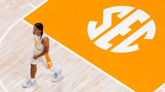 KNOXVILLE, TN - December 21, 2023 - Guard Zakai Zeigler #5 of the Tennessee Volunteers during the game between the Tarleton State Texans and the Tennessee Volunteers at Food City Center in Knoxville, TN. Photo By Andrew Ferguson/Tennessee Athletics