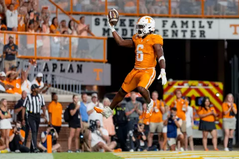 KNOXVILLE, TN - September 14, 2024 - Running back Dylan Sampson #6 of the Tennessee Volunteers during the game between the Kent State Golden Flashes and the Tennessee Volunteers at Neyland Stadium in Knoxville, TN. Photo By Andrew Ferguson/Tennessee Athletics