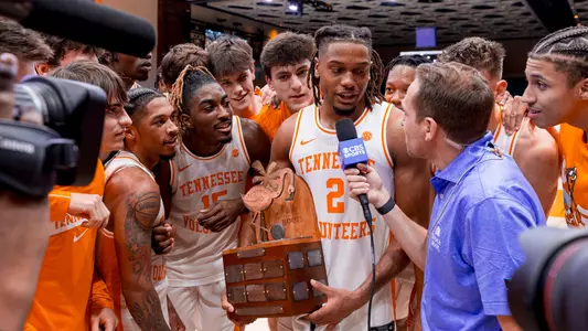 NASSAU, BS - November 22, 2024 - The Tennessee Volunteers during the championship game of the Continental Tire Baha Mar Championship between the Baylor Bears and the Tennessee Volunteers at Baha Mar Resort in Nassau, BS. Photo By Andrew Ferguson/Tennessee Athletics