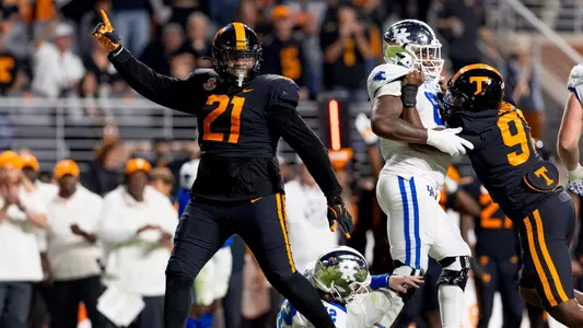 Omari Thomas Dark Mode