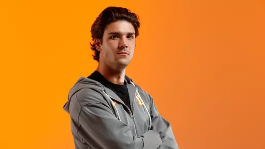 KNOXVILLE, TN - October 01, 2024 - Owen Redfearn of the Tennessee Volunteers portrait taken in Knoxville, TN. Photo By Avery Bane/Tennessee Athletics