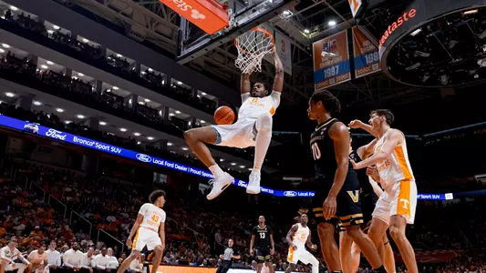 KNOXVILLE, TN - February 17, 2024 - Forward Jonas Aidoo #0 of the Tennessee Volunteers during the game between the Vanderbilt Commodores and the Tennessee Volunteers at Food City Center in Knoxville, TN. Photo By Andrew Ferguson/Tennessee Athletics