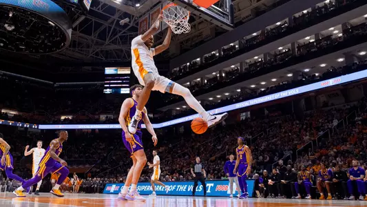 KNOXVILLE, TN - February 07, 2024 - Forward Jonas Aidoo #0 of the Tennessee Volunteers during the game between the LSU Tigers and the Tennessee Volunteers at Food City Center in Knoxville, TN. Photo By Andrew Ferguson/Tennessee Athletics