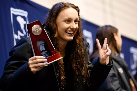 KNOXVILLE, TN - March 17, 2023 - Brooklyn Douthwright of the Tennessee Volunteers during day three of the NCAA Swimming and Diving Championship at Allan Jones Intercollegiate Aquatic Center in Knoxville, TN. Photo By Avery Bane/Tennessee Athletics