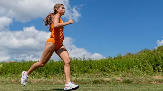 KNOXVILLE, TN - August 17, 2023 - Julia Ray of the Tennessee Volunteers during Cross Country Photo Day at Cherokee Farm Cross Country Course in Knoxville, TN. Photo By Andrew Ferguson/Tennessee Athletics