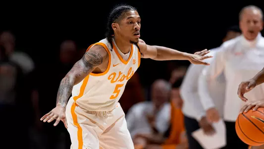 KNOXVILLE, TN - January 30, 2024 - Guard Zakai Zeigler #5 of the Tennessee Volunteers during the game between the South Carolina Gamecocks and the Tennessee Volunteers at Food City Center in Knoxville, TN. Photo By Andrew Ferguson/Tennessee Athletics