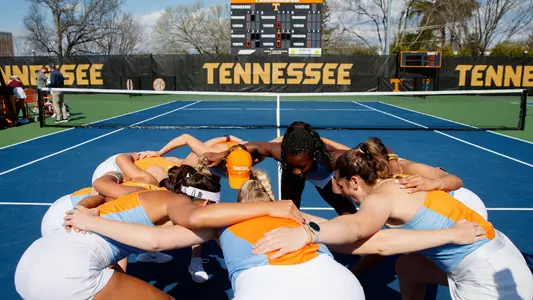#22 Lady Vols Drop 4-1 Decision against #8 Georgia